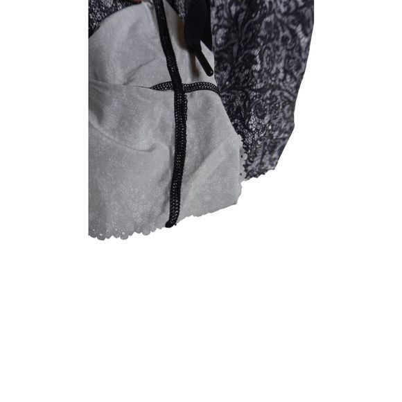 Lululemon Hit It Short Sz 6 (3 1/2") Mini Cinder Lace White Black Summer - Picture 6 of 6